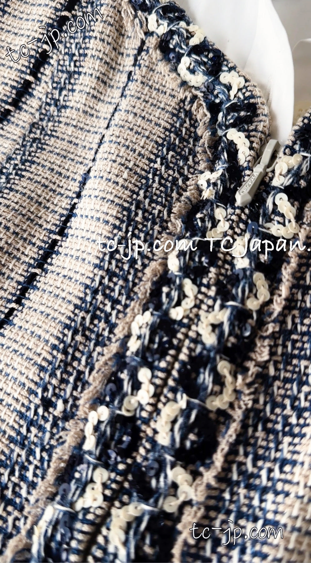 CHANEL 01S Beige Navy Linen Tweed Sequin trim Vest Tops 38 シャネル ベージュ ネイビー リネン ツイード スパンコール トリム ベスト ジレ トップス 即発