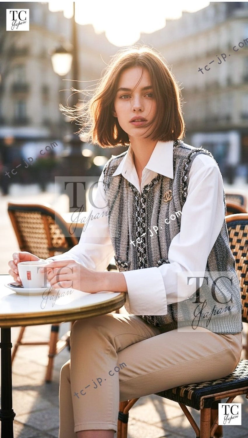 CHANEL 01S Beige Navy Linen Tweed Sequin trim Vest Tops 38 シャネル ベージュ ネイビー リネン ツイード スパンコール トリム ベスト ジレ トップス 即発