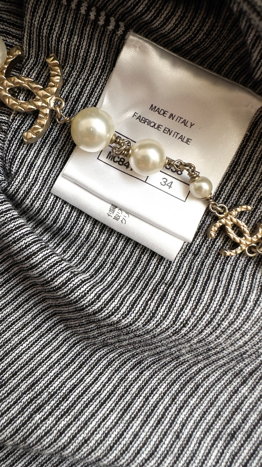 シャネル トップス カットソー Tシャツ CHANEL ブラック ホワイト