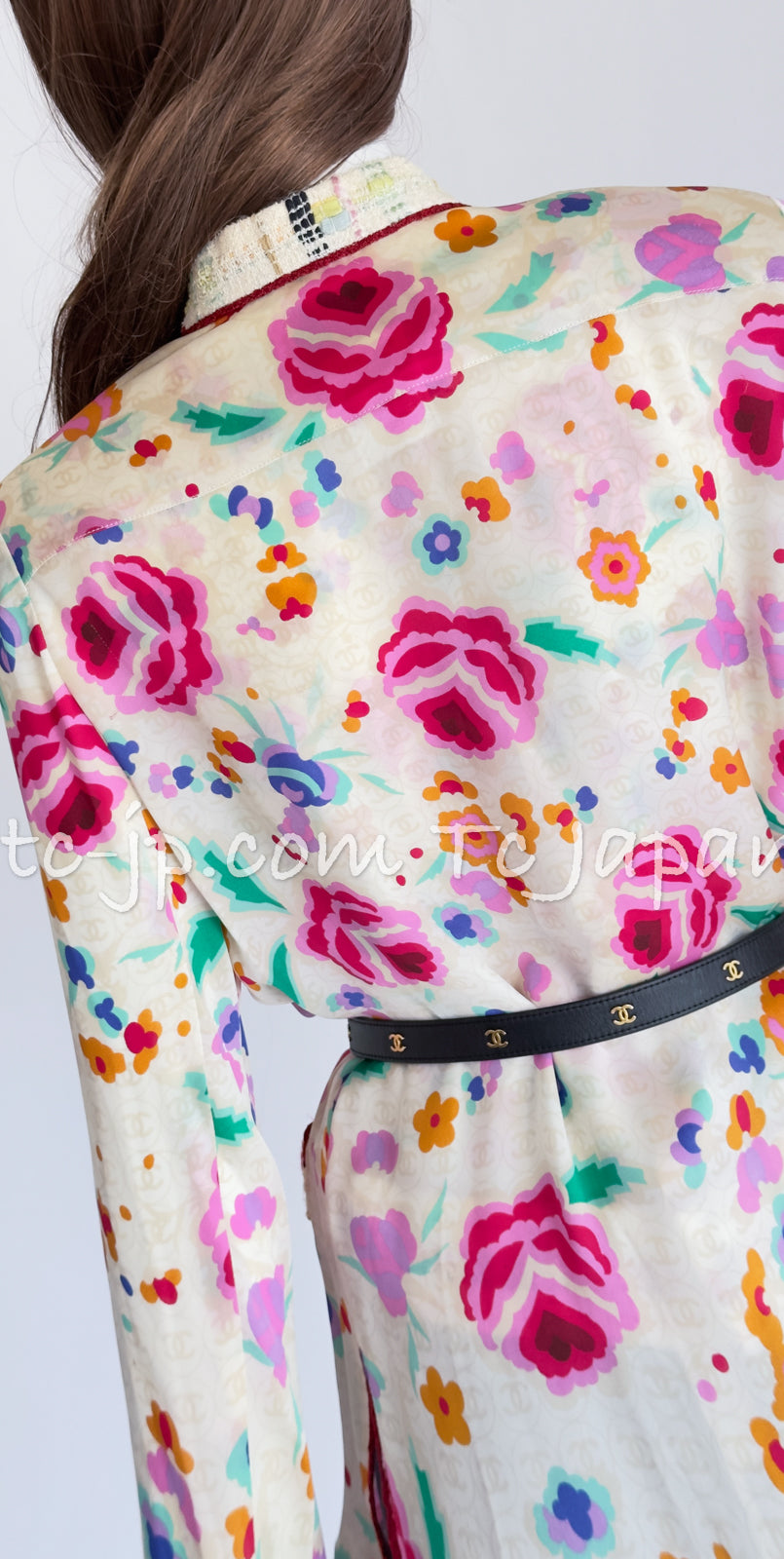 CHANEL 04S Multicolor Camellia Accent COCO Mark Silk Blouse Tops 42 シャネル マルチカラー カメリア柄 ココマーク シルク ブラウス トップス 即発