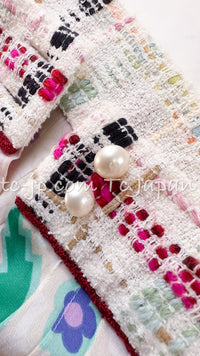 CHANEL 04S Multicolor Camellia Accent COCO Mark Silk Blouse Tops 42 シャネル マルチカラー カメリア柄 ココマーク シルク ブラウス トップス 即発