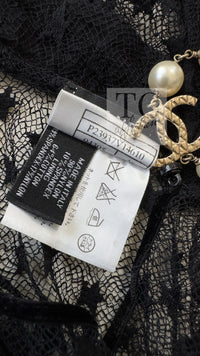 CHANEL 04PF Black Short Sleeve Star Blouse Tops 36 シャネル ブラック 星柄 半袖ブラウス トップス 即発