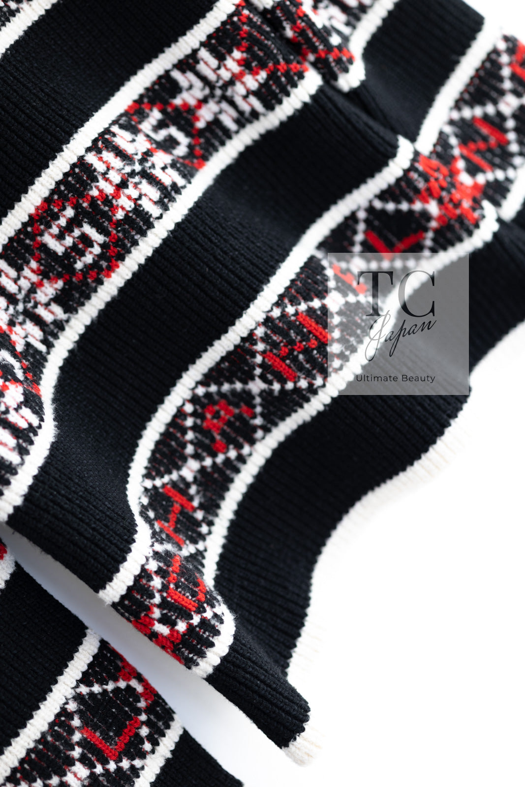 シャネル セーター CHANEL ブラック ロゴ カシミア ニット 19A シャネル セーター CHANEL ブラック ロゴ カシミア ニット 19A