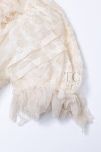 CHANEL 10S Gray Ivory Ecru Camellia Ruffles Linen Silk Blouse Tops 34 シャネル グレー アイボリー 生成り カメリア シルク リネン ブラウス トップス 即発