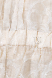 CHANEL 10S Gray Ivory Ecru Camellia Ruffles Linen Silk Blouse Tops 34 シャネル グレー アイボリー 生成り カメリア シルク リネン ブラウス トップス 即発