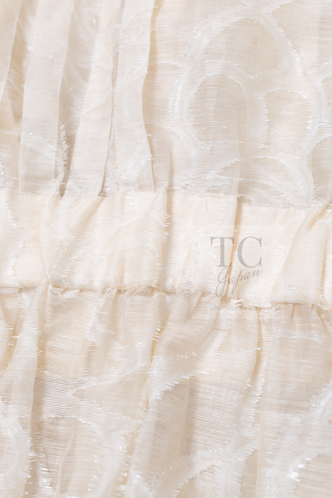 CHANEL 10S Gray Ivory Ecru Camellia Ruffles Linen Silk Blouse Tops 34 シャネル グレー アイボリー 生成り カメリア シルク リネン ブラウス トップス 即発