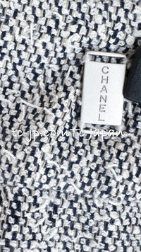 CHANEL 99C Gray Navy White Light Weight Cotton Wool Skirt 38 シャネル グレー ネイビー ホワイト コットン ウール スカート