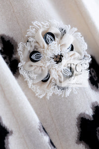 CHANEL 02A Cream Iovry Camellia Cashmere Knit Skirt 38 シャネル クリーム アイボリー カメリア カシミア ニット スカート 即発