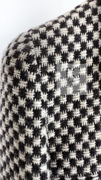 CHANEL 95A Vintage Dark Brown Ivory CC Logo Buttons Tweed Jacket Coat 38 シャネル ヴィンテージ ダーク ブラウン アイボリー CC ロゴボタン ツイード ジャケット コート 即発