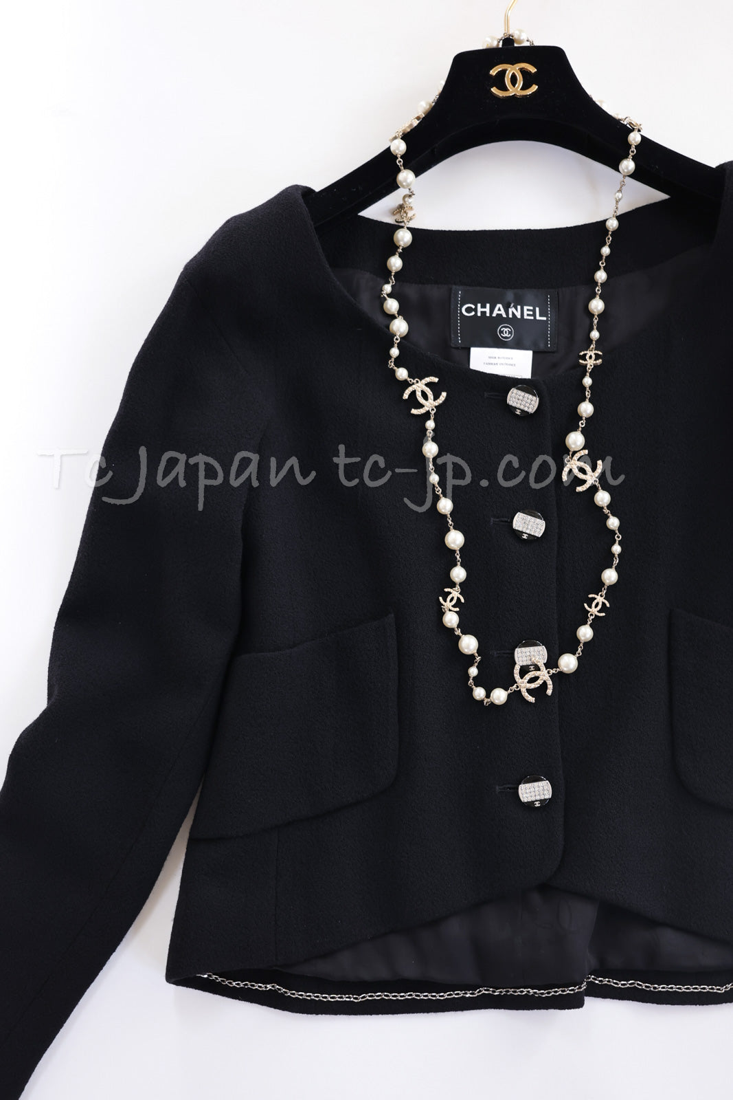 CHANEL 12C Black Round Neck Wool Rhinestone Buttons Jacket 36 38 シャネル ブラック ウール100% 襟なし ラインストーン ボタン ジャケット 即発