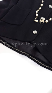 CHANEL 12C Black Round Neck Wool Rhinestone Buttons Jacket 36 38 シャネル ブラック ウール100% 襟なし ラインストーン ボタン ジャケット 即発