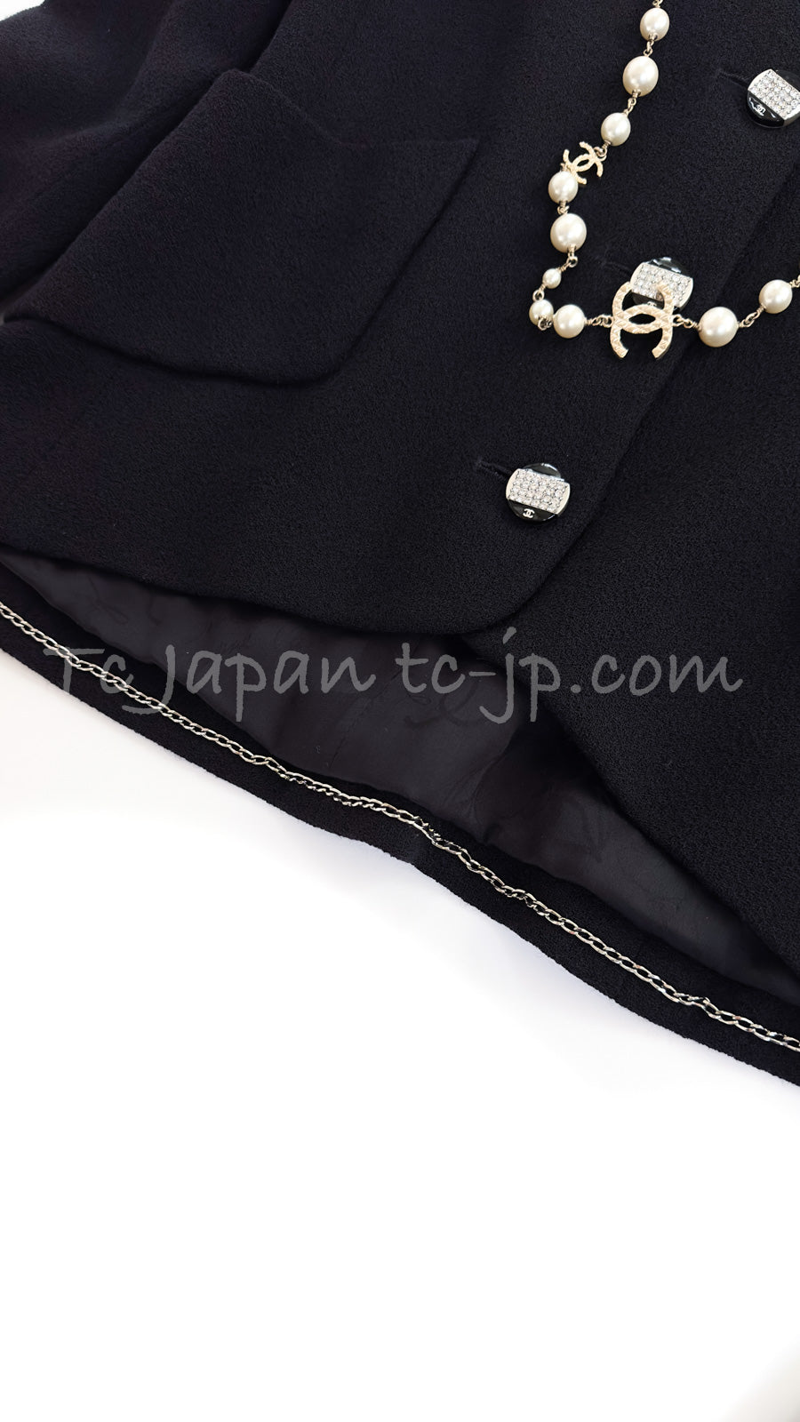 CHANEL 12C Black Round Neck Wool Rhinestone Buttons Jacket 36 38 シャネル ブラック ウール100% 襟なし ラインストーン ボタン ジャケット 即発