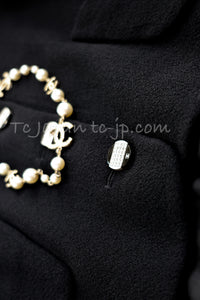 CHANEL 12C Black Round Neck Wool Rhinestone Buttons Jacket 36 38 シャネル ブラック ウール100% 襟なし ラインストーン ボタン ジャケット 即発