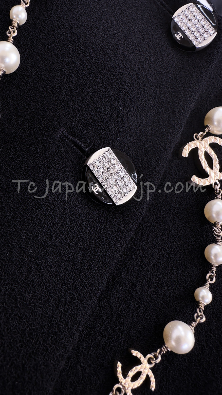 CHANEL 12C Black Round Neck Wool Rhinestone Buttons Jacket 36 38 シャネル ブラック ウール100% 襟なし ラインストーン ボタン ジャケット 即発