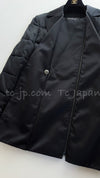 CHANEL 18PF Black Silk 100% CC Logo Buttons Double Puffer Jacket Coat 34 シャネル ブラック シルク100% 中綿ダウン CCロゴボタン ダブル ジャケット コート 即発