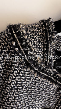 CHANEL 12A Gray Black Linen Wool Tweed Gripoix Button Colorless Jacket 36 38 シャネル グレー ブラック リネン ウール ツイード グリポア 宝石 ボタン ノーカラー ジャケット 即発