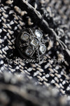 CHANEL 12A Gray Black Linen Wool Tweed Gripoix Button Colorless Jacket 36 38 シャネル グレー ブラック リネン ウール ツイード グリポア 宝石 ボタン ノーカラー ジャケット 即発