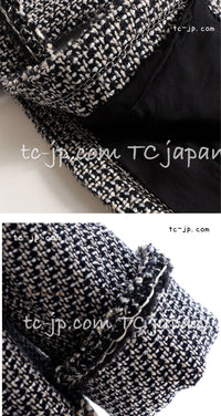 CHANEL 12A Gray Black Linen Wool Tweed Gripoix Button Colorless Jacket 36 38 シャネル グレー ブラック リネン ウール ツイード グリポア 宝石 ボタン ノーカラー ジャケット 即発
