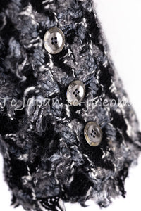 CHANEL 06A Gray Black Houndstooth Wool Silk Tweed Collarless Jacket 38 40 シャネル グレー ブラック 千鳥格子 ウール シルク ツイード ノーカラー ジャケット 即発