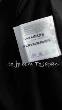 CHANEL 13S Black Stretchable Mesh Jacket With Pearl Button Skirt 40 44 シャネル ブラック ビッグ パール ボタン ストレッチ メッシュ スカート 即発