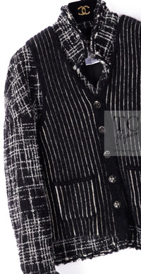 CHANEL 10A Black Ivory Wool Silk Tweed Jacket with Vest 38 シャネル ブラック アイボリー ウール シルク ツイード ジャケット ベスト付き 即発
