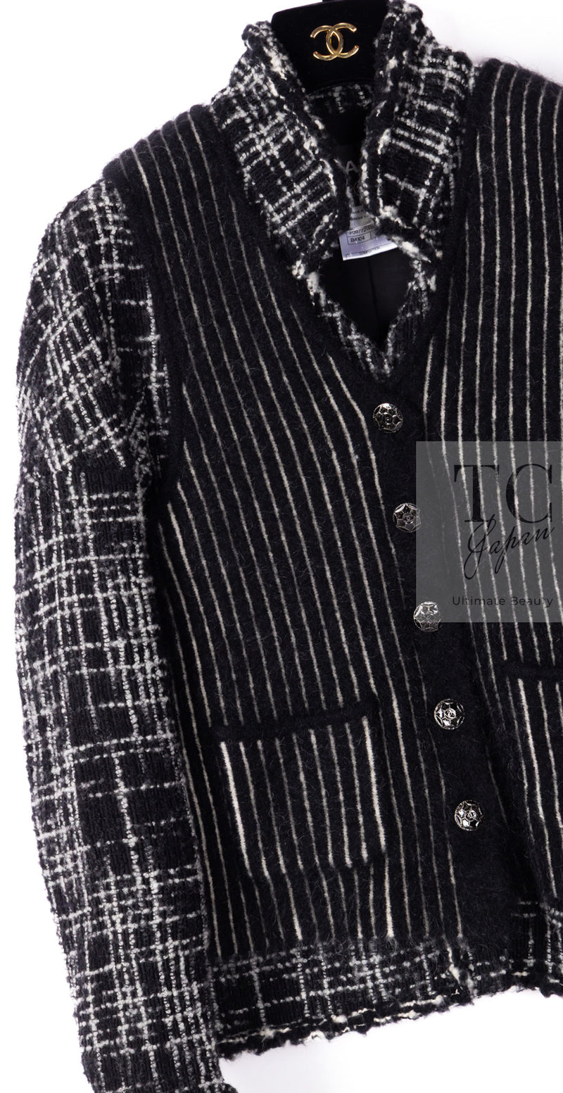 CHANEL 10A Black Ivory Wool Silk Tweed Jacket with Vest 38 シャネル ブラック アイボリー ウール シルク ツイード ジャケット ベスト付き 即発
