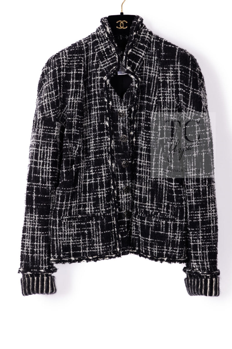 CHANEL 10A Black Ivory Wool Silk Tweed Jacket with Vest 38 シャネル ブラック アイボリー ウール シルク ツイード ジャケット ベスト付き 即発