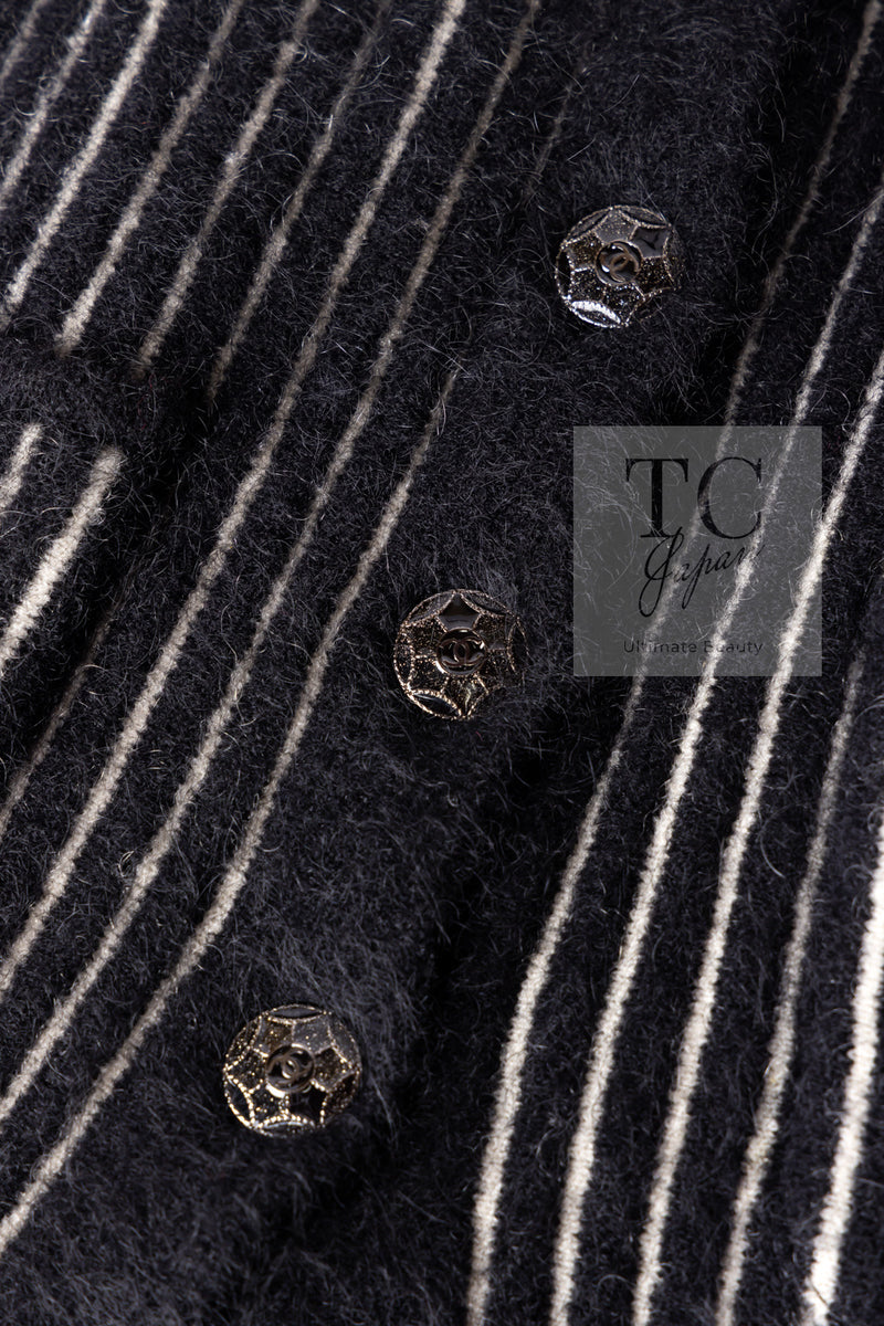 CHANEL 10A Black Ivory Wool Silk Tweed Jacket with Vest 38 シャネル ブラック アイボリー ウール シルク ツイード ジャケット ベスト付き 即発