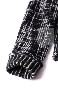 CHANEL 10A Black Ivory Wool Silk Tweed Jacket with Vest 38 シャネル ブラック アイボリー ウール シルク ツイード ジャケット ベスト付き 即発