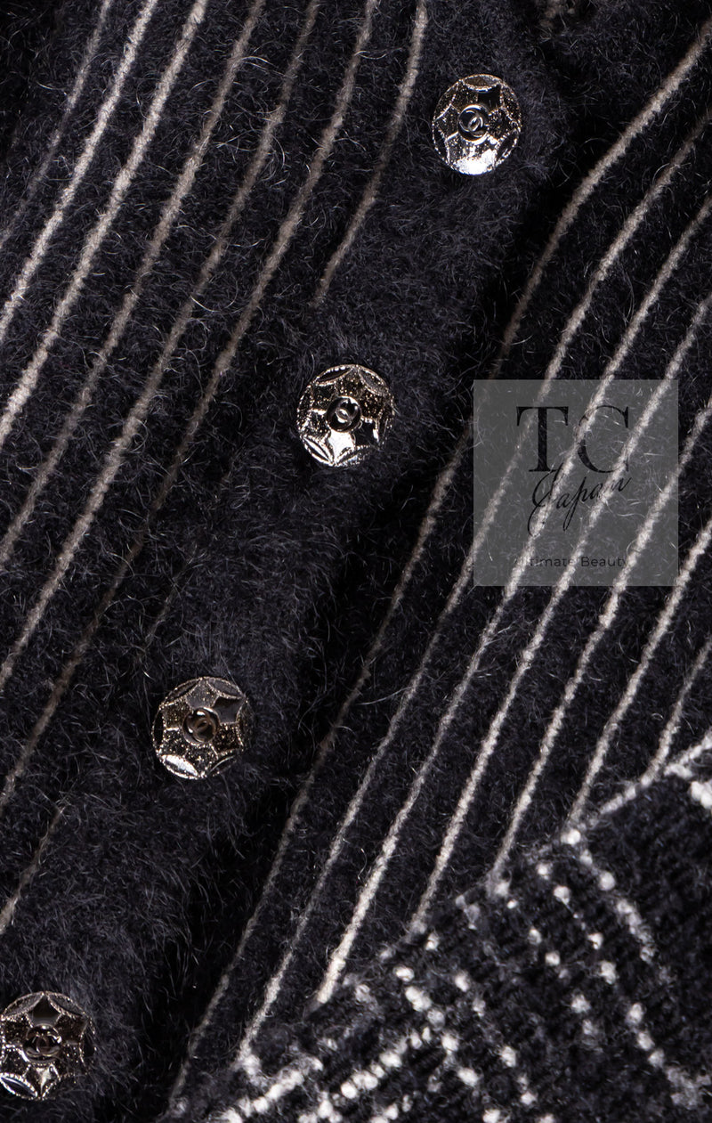 CHANEL 10A Black Ivory Wool Silk Tweed Jacket with Vest 38 シャネル ブラック アイボリー ウール シルク ツイード ジャケット ベスト付き 即発