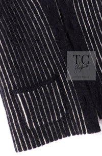 CHANEL 10A Black Ivory Wool Silk Tweed Jacket with Vest 38 シャネル ブラック アイボリー ウール シルク ツイード ジャケット ベスト付き 即発