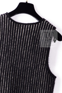 CHANEL 10A Black Ivory Wool Silk Tweed Jacket with Vest 38 シャネル ブラック アイボリー ウール シルク ツイード ジャケット ベスト付き 即発