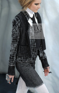 CHANEL 10A Black Ivory Wool Silk Tweed Jacket with Vest 38 シャネル ブラック アイボリー ウール シルク ツイード ジャケット ベスト付き 即発