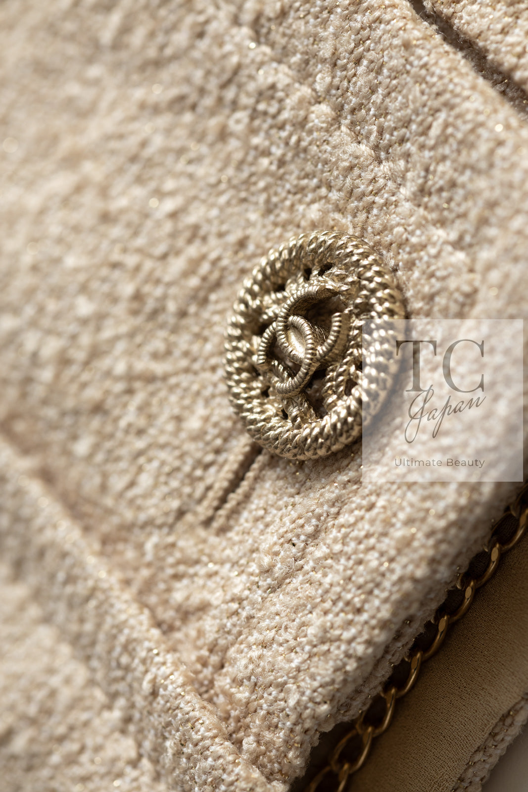 シャネル ジャケット CHANEL ベージュ クロップド CCロゴボタン 14C