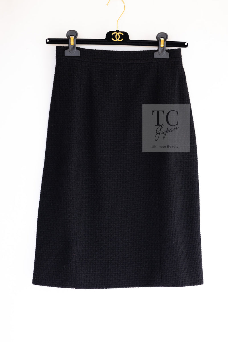 CHANEL 91A Vintage Black Wool CC Gold Button Tweed Jacket Skirt Suit 34 36 シャネル ヴィンテージ ブラック ウール CC ゴールド ボタン ツイード ジャケット スカート スーツ 即発