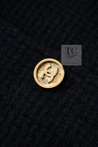 CHANEL 91A Vintage Black Wool CC Gold Button Tweed Jacket Skirt Suit 34 36 シャネル ヴィンテージ ブラック ウール CC ゴールド ボタン ツイード ジャケット スカート スーツ 即発