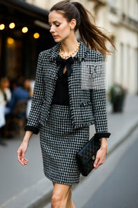 CHANEL 04PF Black Ivory Bow Ribbon Wool Tweed Jacket Skirt Suit 36 シャネル ブラック アイボリー リボン ウール ツイード ジャケット スカート スーツ 即発
