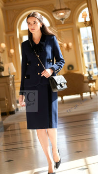 CHANEL 89A Vintage Dark Navy Black Gold Buttons Velvet Trim Jacket Skirt Suit 42 シャネル ヴィンテージ ダークネイビー ブラック ゴールドボタン ベルベット トリム ジャケット スカート スーツ 即発 - TC JAPAN