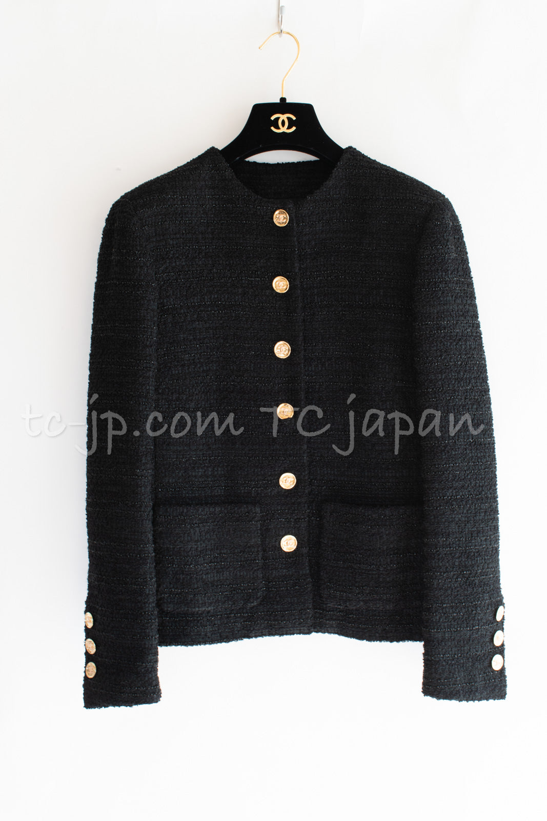 29700円 CHANEL 23PF 2023 Black CC Logo Gold Buttons Tweed Jacket 36 38 シャネル ブラック CC  ロゴ ゴールドボタン ツイード ジャケット 即発ツイード