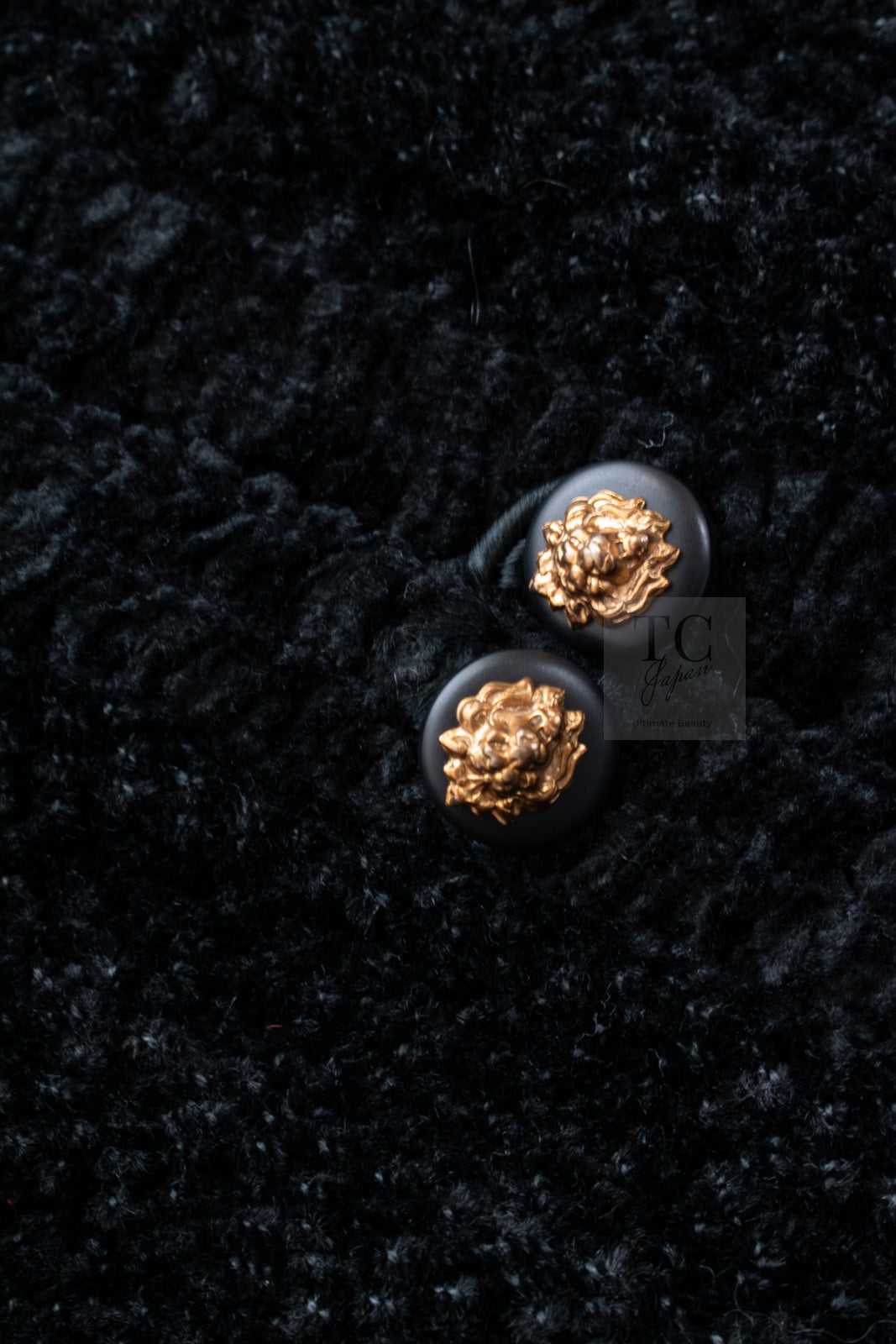 CHANEL Vintage Creations Little Black Jacket Lion Buttons Collarless 36 38 シャネル ヴィンテージ リトル ブラック ジャケット ライオン ボタン ベロア ベルベット ノーカラー 即発