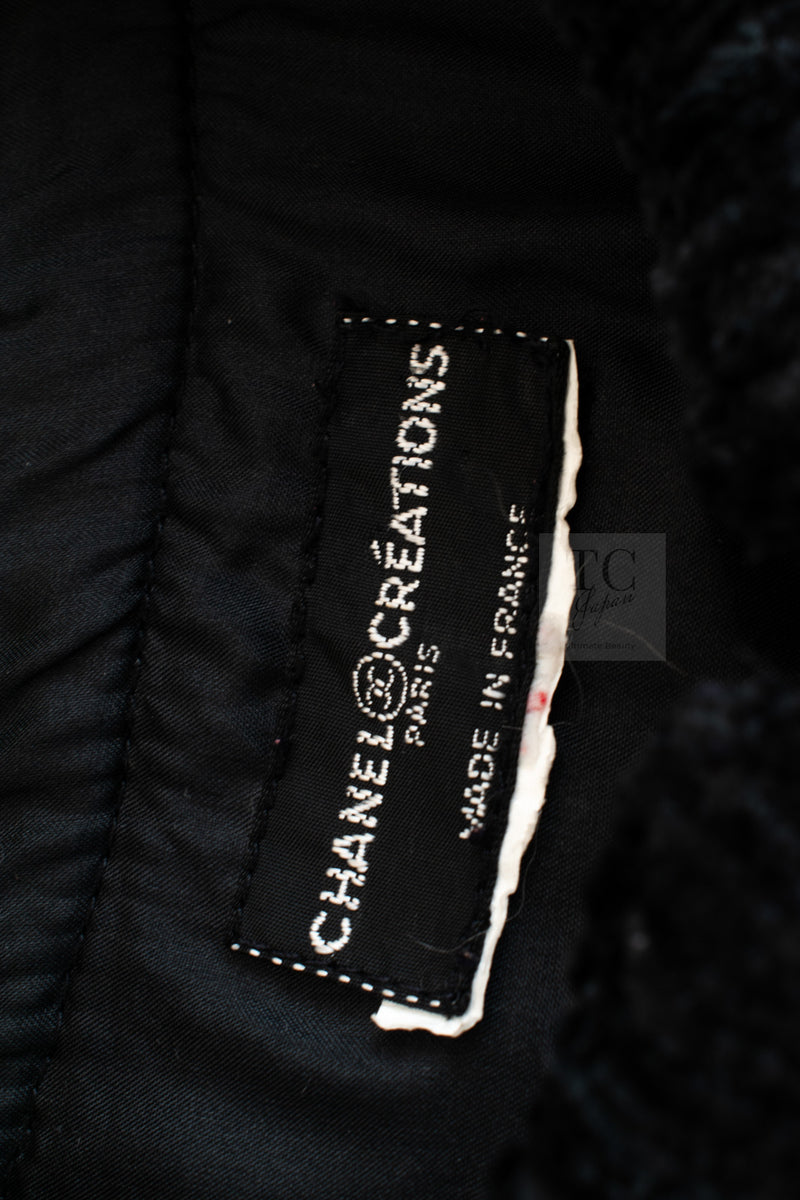 CHANEL Vintage Creations Little Black Jacket Lion Buttons Collarless 36 38 シャネル ヴィンテージ リトル ブラック ジャケット ライオン ボタン ベロア ベルベット ノーカラー 即発