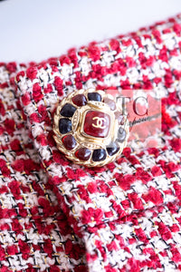 CHANEL 10C Red Metallic Gold Trim Tweed Jacket Skirt Suit 40 42 シャネル レッド メタリック ゴールド トリム フリンジ ツイード ジャケット スカート スーツ