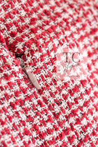 CHANEL 10C Red Metallic Gold Leaf Trim Fringe Wool Tweed Jacket Skirt Suit 36 40 シャネル レッド メタリック ゴールド 木の葉 トリム フリンジ ウール ノーカラー ツイード ジャケット スカート スーツ 即発