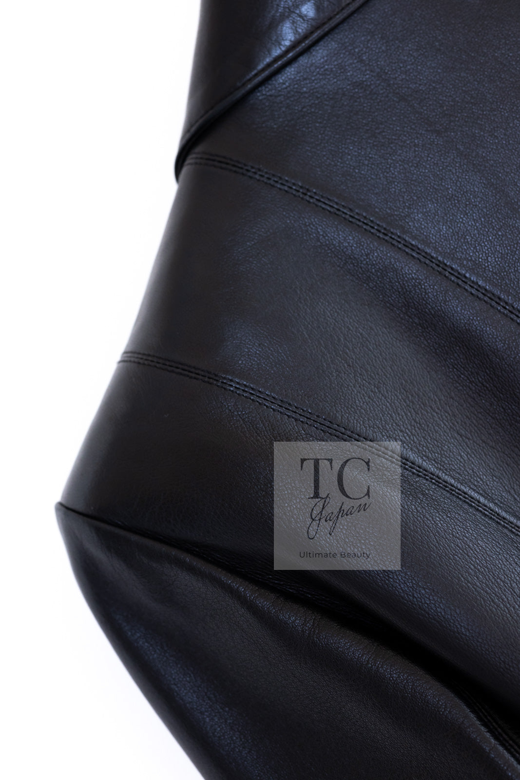 【希少】CHANEL ラムスキン レザージャケット ビーズ装飾 裏地シルク シャネル ジャケット CHANEL ブラック ラム レザー 03A Black Lambskin