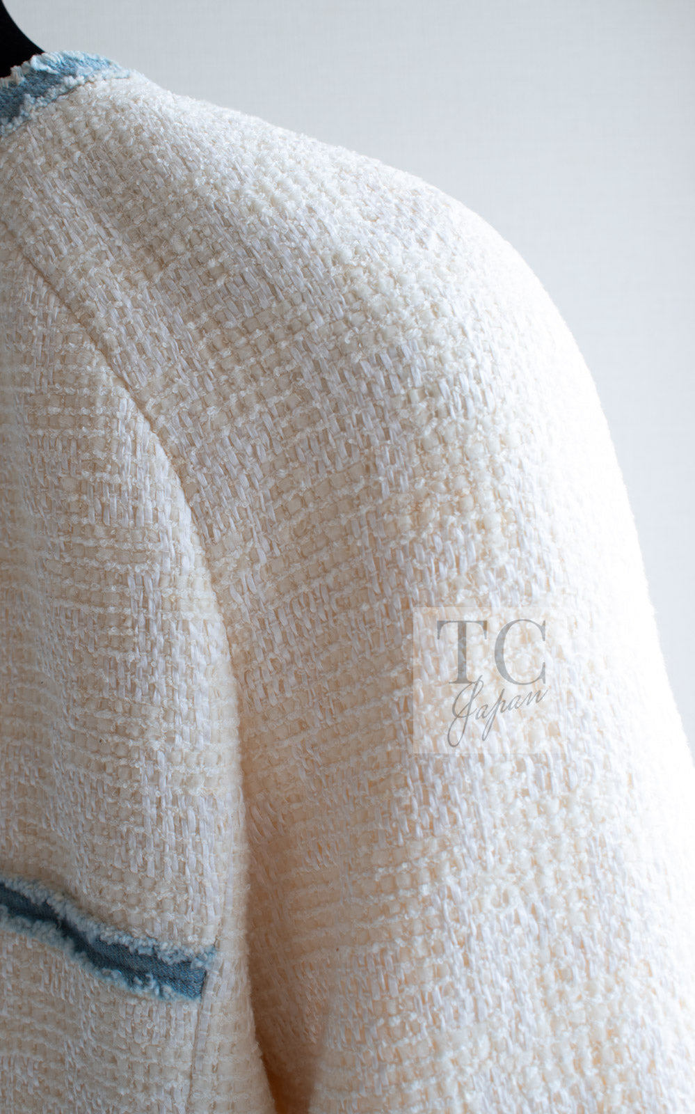 CHANEL 07S Creme Ivory Wash Blue Trim Jacket Coat 34 シャネル クリーム アイボリー ライトブルー トリミング ジャケット コート - TC JAPAN