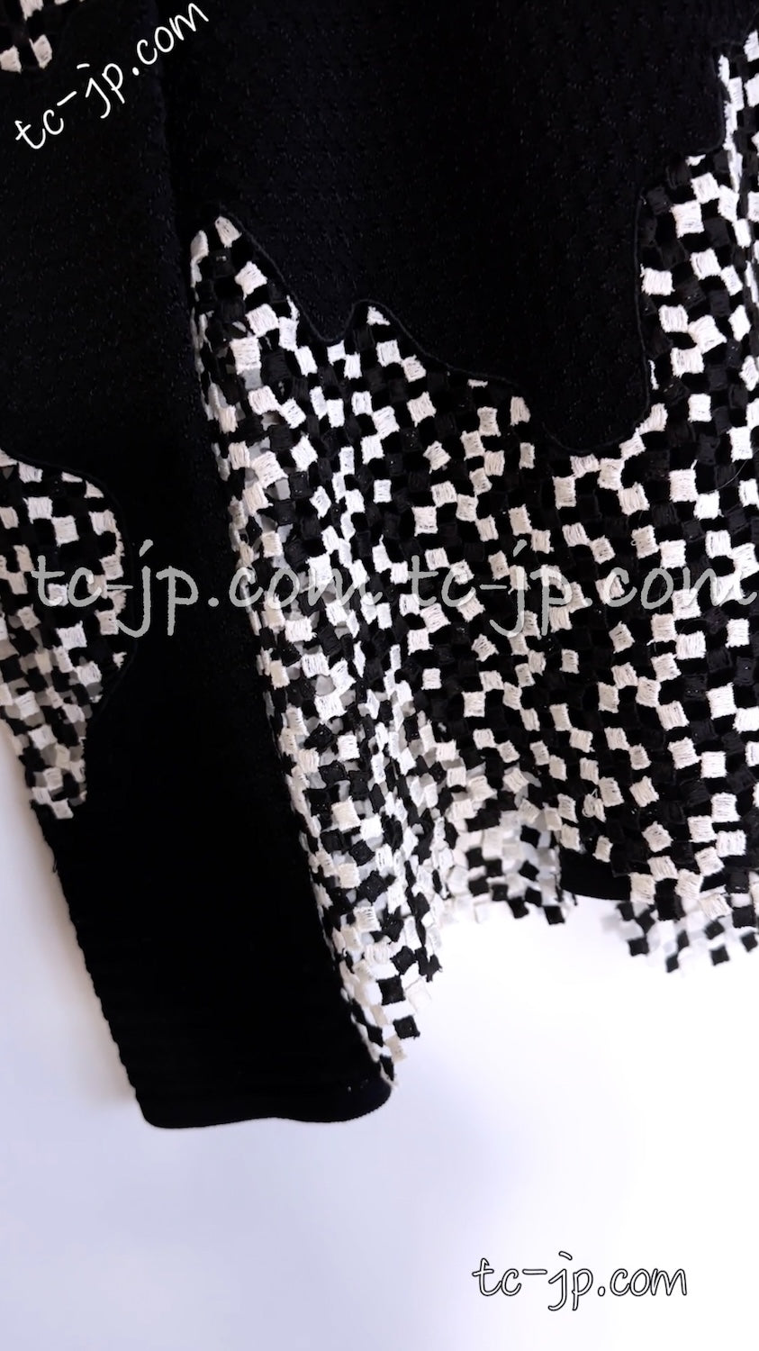 CHANEL 11S Cameron Diaz Black White Lace Cardigan Jacket Dress Set up 38 シャネル ブラック ホワイト レース カーディガン ジャケット ワンピース セットアップ 即発 - TC JAPAN