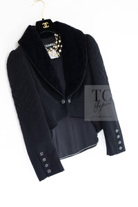 CHANEL 06PF Black Velvet Collar Matelasse Quilting Wool Coat Jacket 34 36 シャネル ブラック ベルベット 襟 マトラッセ キルティング ウール コート ジャケット 即発