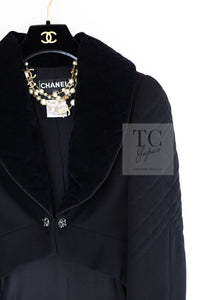 CHANEL 06PF Black Velvet Collar Matelasse Quilting Wool Coat Jacket 34 36 シャネル ブラック ベルベット 襟 マトラッセ キルティング ウール コート ジャケット 即発