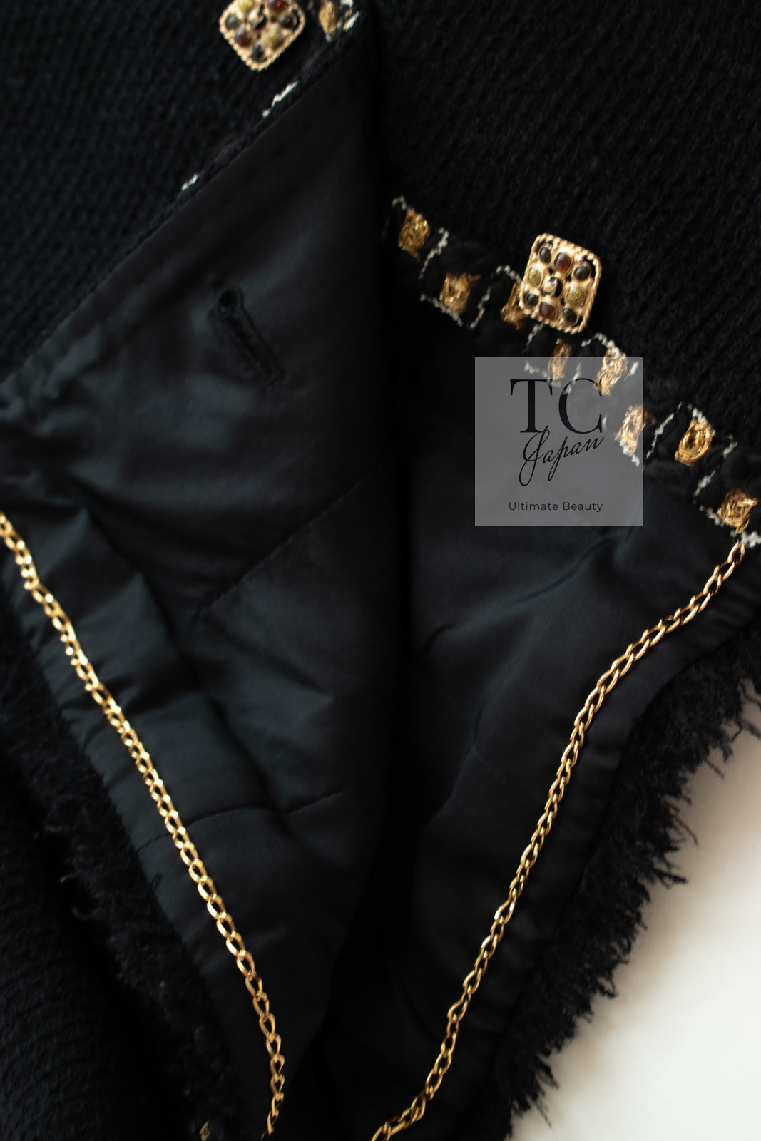 CHANEL 11PF Black Gold Gripoix Buttons Wool Jacket Skirt Suit Cameron Diaz 38 シャネル ブラック ゴールド グリポア宝石ボタン ウール ジャケット スカート スーツ キャメロン ディアス 即発