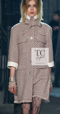 CHANEL 16PF Mauve Pink Black Ribbon Wool Tweed Coat 36 シャネル モーブピンク ブラック リボン ウール ツイード コート 即発 - TC JAPAN